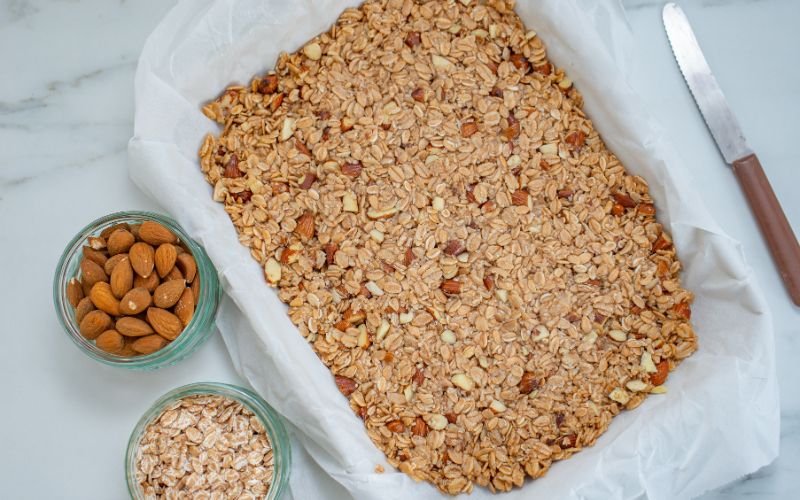 How Date Paste in Granola Bars Transforms Healthy Snacking in 2024